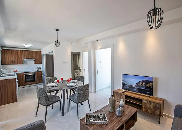 Misia Enas - Modern 2 Bedroom With Sea Views - Close To Apartamento