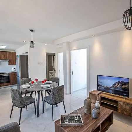 Misia Enas - Modern 2 Bedroom With Sea Views - Close To Διαμέρισμα